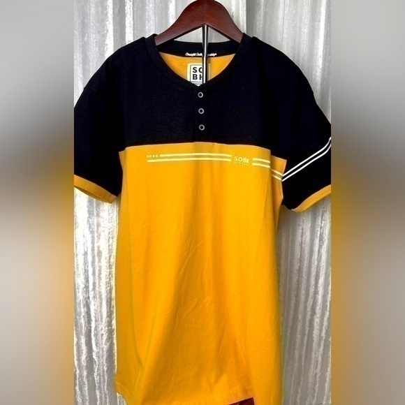 Straight Outta Brooklyn black and gold short sleeve T shirt Men’s size Large New - Picture 1 of 7